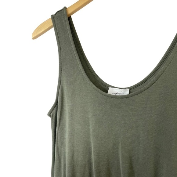 Soma Weekend dress. Pretty sage green with pockets and a tie waist. Very soft!! - Picture 4 of 5